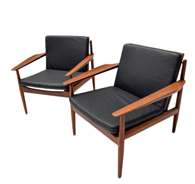 Two Mid-Century Modern Lounge Chairs by Arne Vodder for Glostrup, 1950s